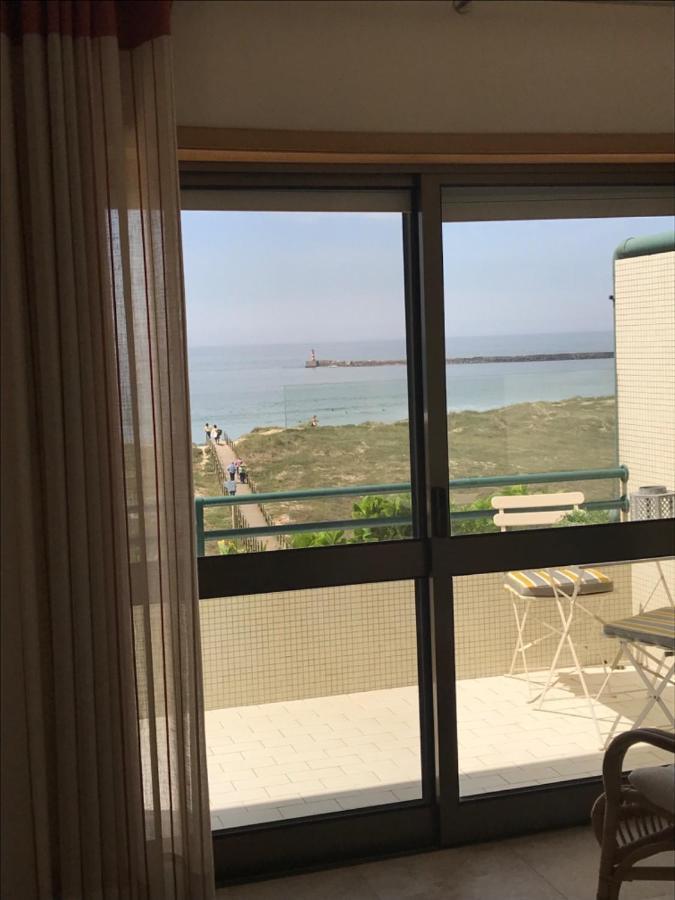 Beachfront Apartment With Sea View Azurara Εξωτερικό φωτογραφία